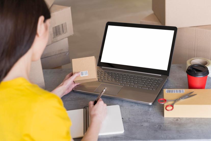 E-TİCARETTE ÜRÜN SATIŞI YAPILIRKEN NELERE DİKKAT EDİLMELİDİR?