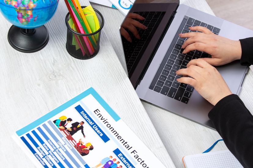 TÜRKİYE'DE E-İHRACAT İLE İLGİLİ EN ÇOK ARAŞTIRILAN KONULAR NELERDİR?